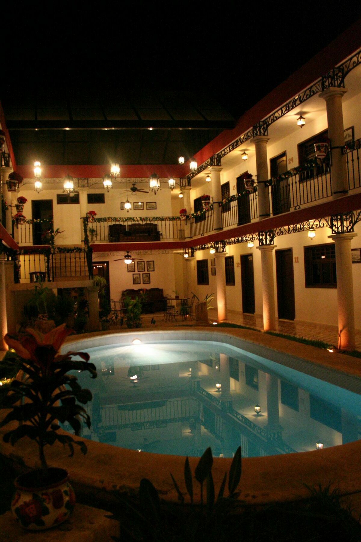 La Aurora Colonial Valladolid (Yucatan)